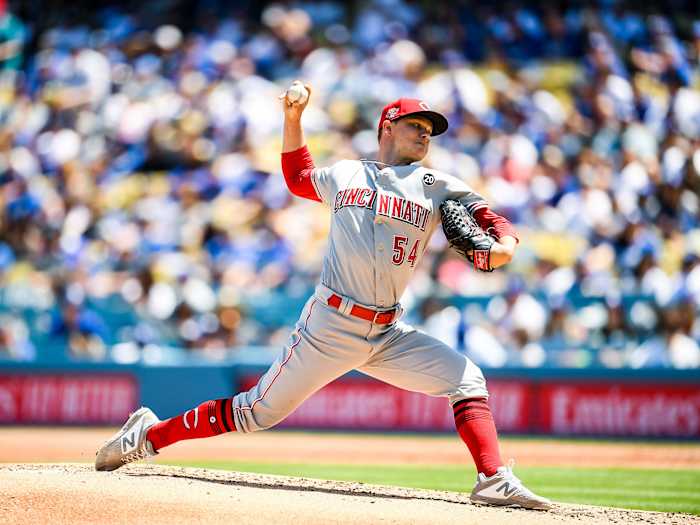 Sonny Gray throws a pitch